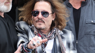 Johnny Depp arcszőrzet nélkül felismerhetetlen