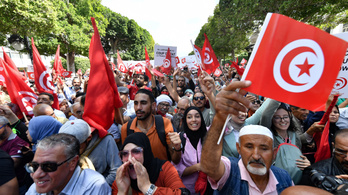 Több ezer ember tüntetett Tunézia fővárosában