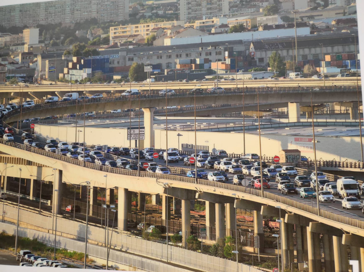 Marseille azóta már lebontott A55-ös autópályája