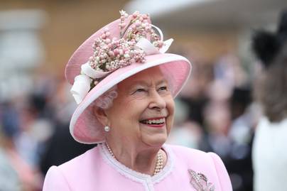 Erzsébet királynő ilyen megható gesztust tett a palota komornyikjával: a férfi gyerekkori álmát teljesítette