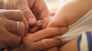 Az Európai Gyógyszerügynökség a csecsemők koronavírus-elleni oltásáról tett javaslatot