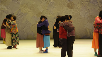 Dél-koreai nagymamák lépnek fel hétvégén a Nemzeti Táncszínházban