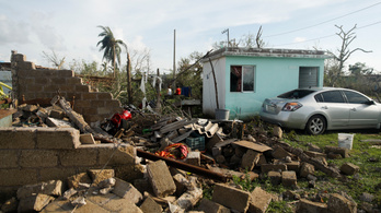 Két ember halálát okozta a Roslyn hurrikán