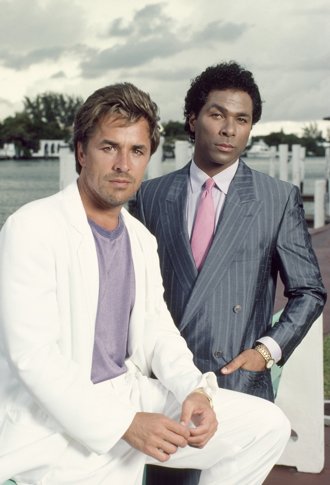 Ki szerezte a Miami Vice híres főcímzenéjét?
