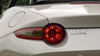 Azt hitted, már nem tud újat mutatni a Mazda MX-5? Dehogynem!