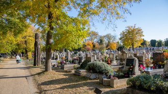 Így változik a temetők nyitvatartása szerdáig