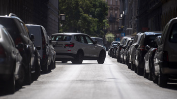 Budapest nagy részén négy napig ingyenes a parkolás