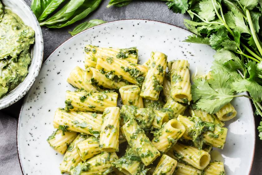 Könnyed brokkolis tészta 10 perc munkával: gyorsan készül a tápláló zöldségszósz