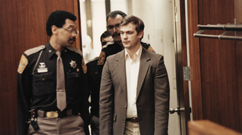Beleszálltak Jeffrey Dahmer áldozatainak családjába, mert nem mondtak igazat