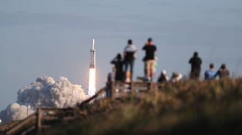 Amerikai katonai műholdakat vitt az űrbe a SpaceX
