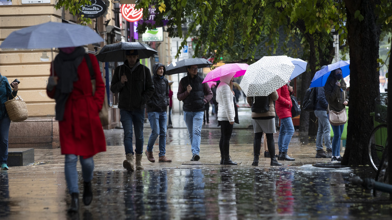 Borongósan indít a március, elkélhet az esernyő