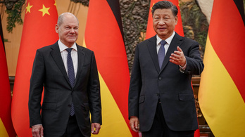 Német–kínai csúcs: Nem szabad megengedni egy „sinocentrikus világrend” kialakulását