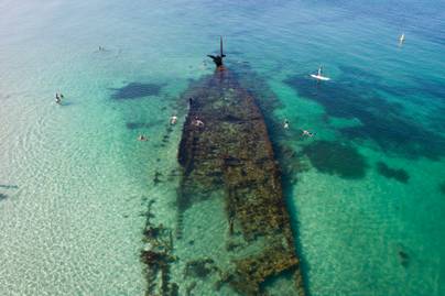 Csupán 2 méter mélyen rejtőzött a 2000 éve eltűnt hajó, mégsem látta senki, hogy ott van