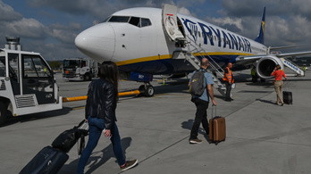 A Ryanair figyelmeztette az utasait – aki nem figyel, büntetést is fizethet