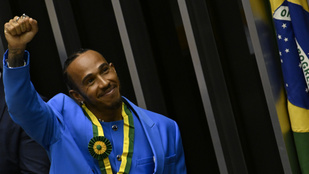 Lewis Hamilton tiszteletbeli brazil állampolgár lett