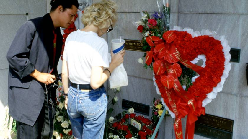 Milliókért kelt el Marilyn Monroe urnájának szomszédsága – aztán nem fizették ki