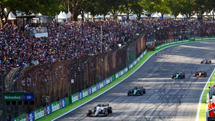 Verstappen Hamiltonnal, Norris Leclerc-kel ütközött össze Brazíliában! - A 2022-es F1-es Brazil Nagydíj körről körre