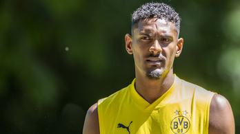 Újabb műtét vár a Dortmund hererákkal kezelt sztárjára