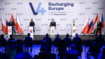 A csehek szerint a magyar kormány Oroszország trójai falova, elmarad a V4-találkozó
