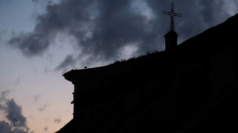 Jelentést tettek közzé a szexuális visszaélésekről az olasz katolikus püspökök