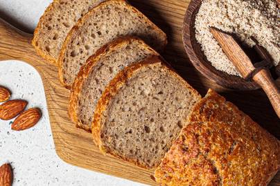 Gluténmentes kenyér házilag: tele van rosttal és nagyon tartalmas