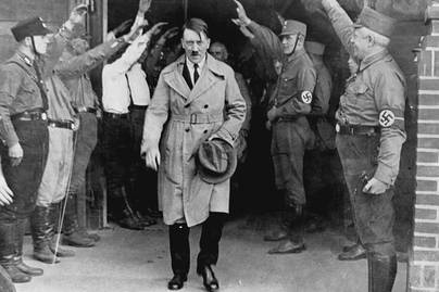 Hitler, a kokainfüggő minden reggel injekciókkal indított: ma már illegális szereket kapott orvosától