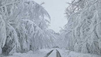 A horvát hegyvidék is fehérbe borult, negyven centiméter hó esett