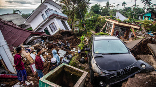 Több mint 160 halálos áldozata van az indonéz földrengésnek