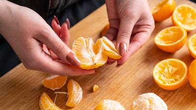Ezzel a trükkel gyerekjáték a narancs hámozása: 10 másodperc sem kell hozzá