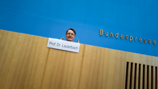 A német egészségügyi miniszter szerint nehéz lehet a tél, újabb járványhullám indulhat el