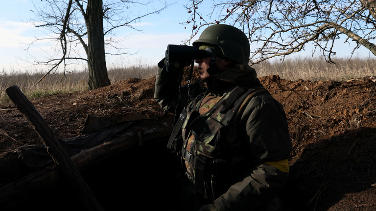 A csehek nem finnyásak, kiképzik az ukrán katonákat