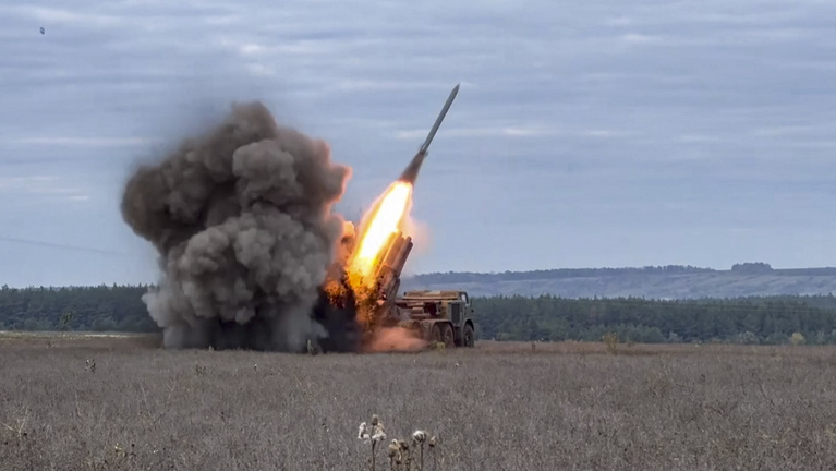 Milyen rakétákkal lövi Oroszország Ukrajnát, és mikor fogyhat ki belőlük?