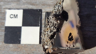 Két idegen anyagot is a Földre hozott egy meteorit
