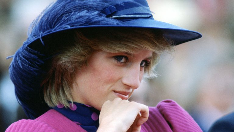 Ismét rászálltak a királyi családról szóló sorozatra, Diana hercegnét vették célba