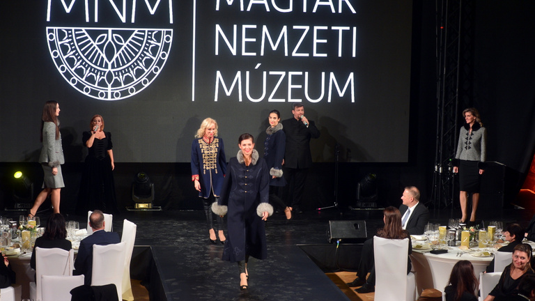 Covid-árvák javára rendeztek jótékonysági estet a Nemzeti Múzeumban