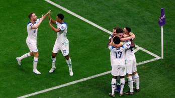 Nem ürül a gólzsák, Anglia fölényes sikerrel jutott a negyeddöntőbe