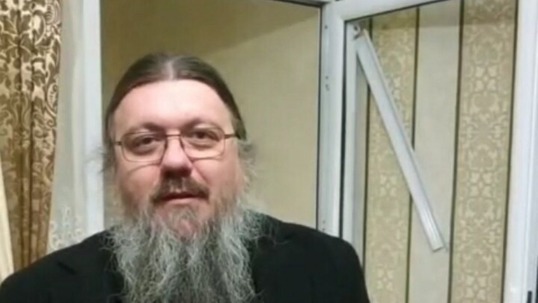 Püspökké szentelték az Ukrán Ortodox Egyház pedofíliával gyanúsított papját