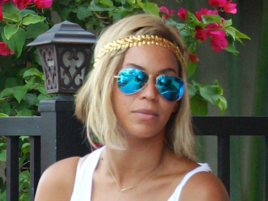 Beyoncé máris megbánta a hajvágást: póthaja van