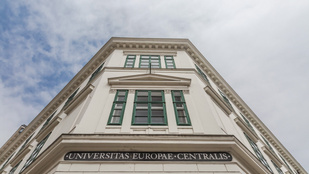 Megnyitja budapesti könyvtárát a CEU