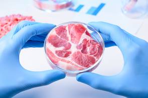 Hamarosan piacra dobják a laborban készített műhúst: itt már meg is kóstolhatod