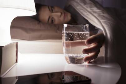 Mi okozhatja az éjszakai szomjúságot? Nem csak cukorbetegség lehet a háttérben