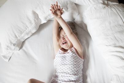 Nem alszik a gyerek az ünnepek után: így lehet visszaszoktatni őket az alvási rutinra