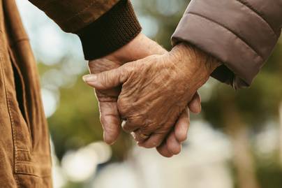 Elképesztő: néhány óra különbséggel hunyt el a szerelmespár, akik közel 80 éven át voltak házasok