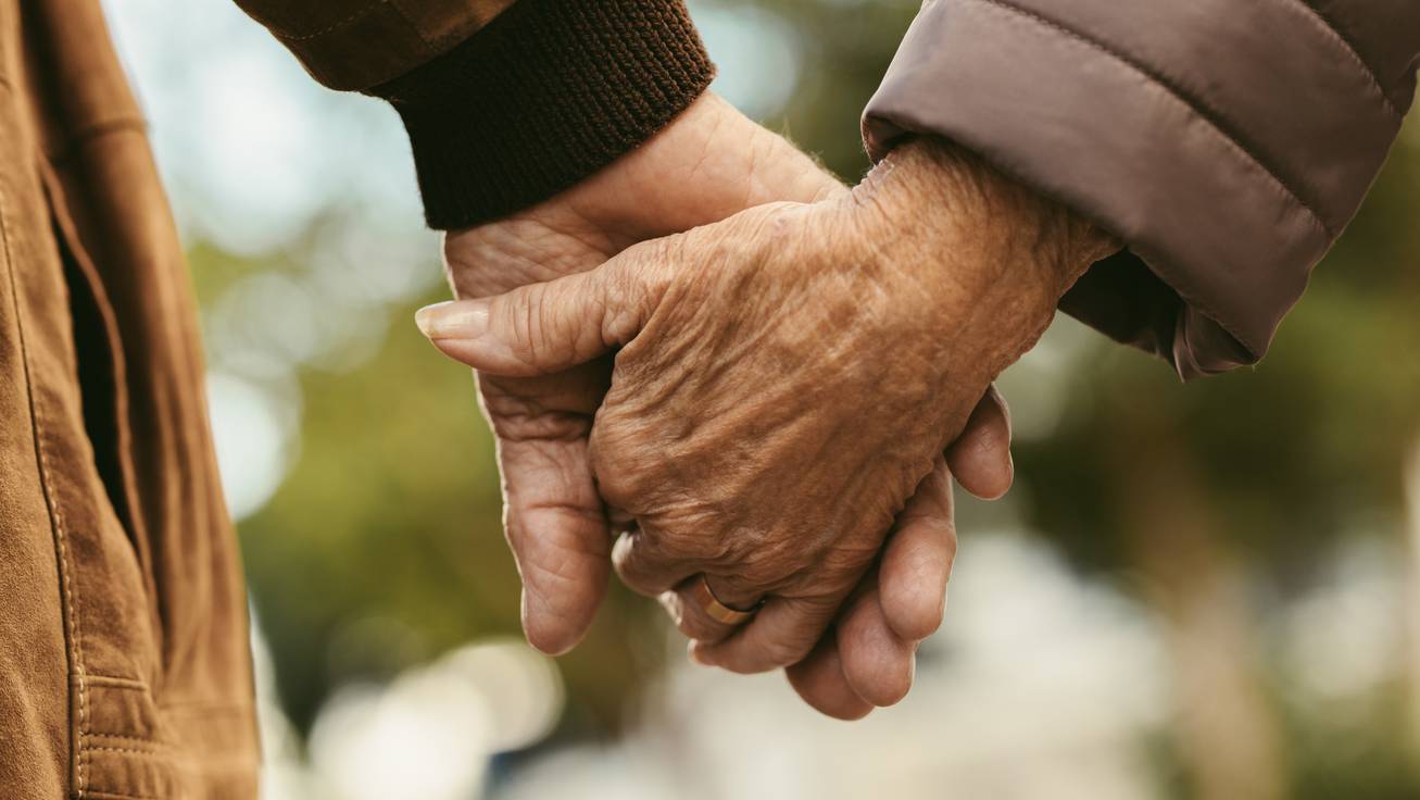 Elképesztő: néhány óra különbséggel hunyt el a szerelmespár, akik közel 80 éven át voltak házasok