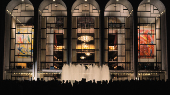 Kibertámadás érte a Met operaházat