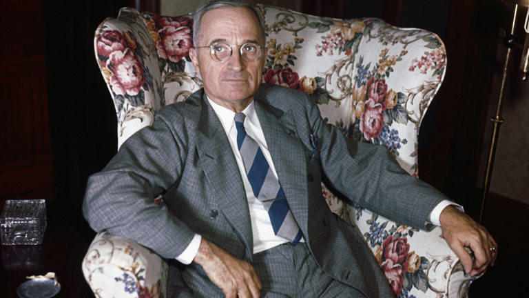 Ötven éve halt meg Harry S. Truman, aki elrendelte az atombombák ledobását