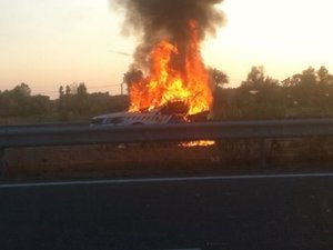 Rendőrautó lángolt az M5-ösön
