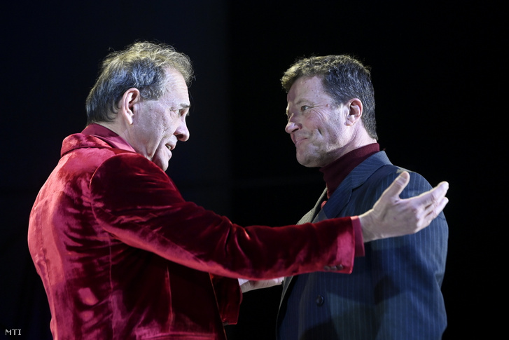 Kőszegi Ákos (b) Herceg és Stohl András Angelo szerepében William Shakespeare Szeget szeggel című vígjátékának próbáján a Vígszínházban 2022. december 6-án