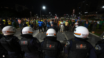 Összecsaptak a rendőrökkel Jair Bolsonaro hívei a brazil fővárosban