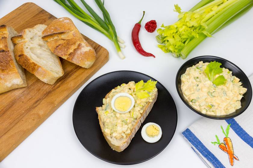 15 perces tojáskrém tej nélkül: a dijoni mustártól olyan finom